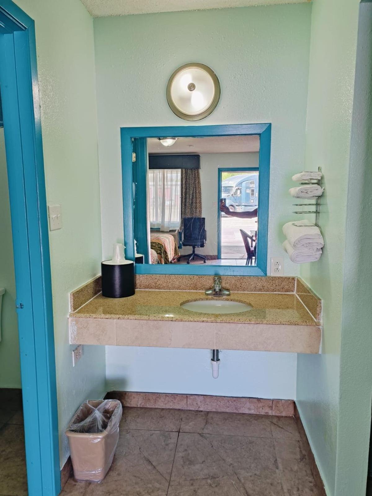 Budget Inn By Oyo Edinburg Hwy 281 Ngoại thất bức ảnh